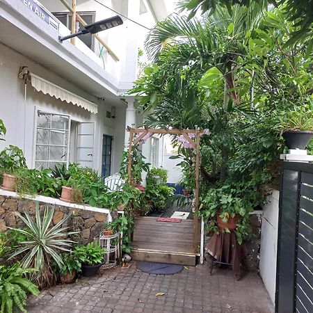 Open Air Cafe & Apartments بورت لويس المظهر الخارجي الصورة